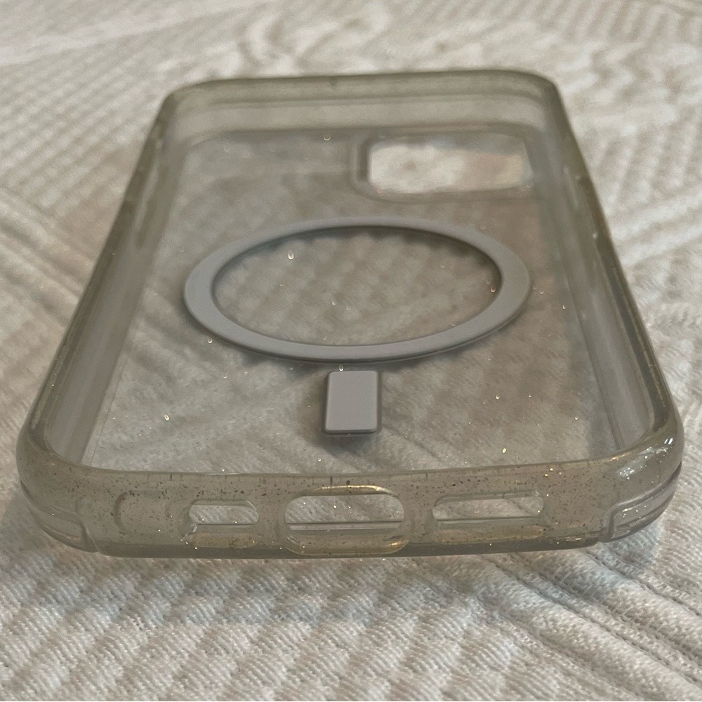 OtterBox iPhone 12 Symmetry Series+ Clear Glitter Case with MagSafe - Picture 10 of 11